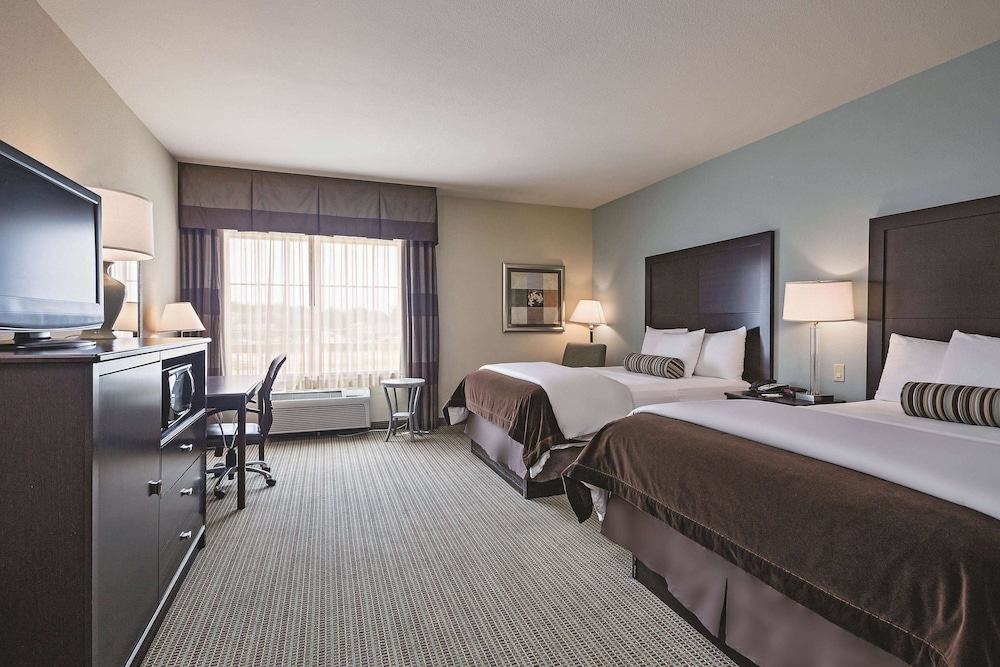 Room, 2 Queen Beds, Accessible, Non Smoking (Mobility/Hearing Impaired) - Photo 1