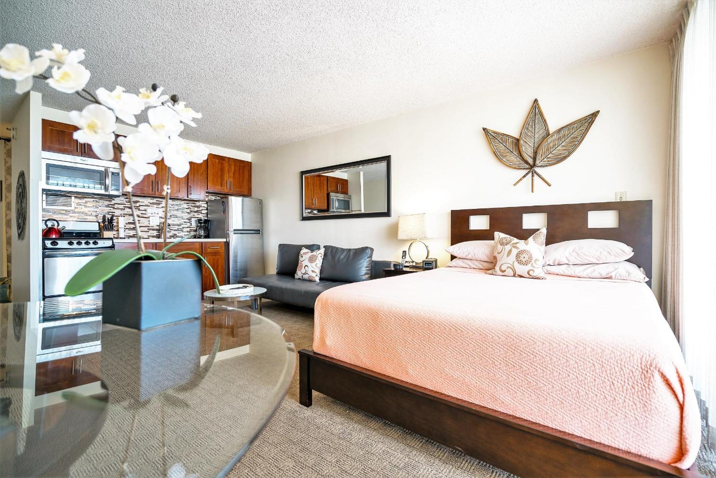 Premium Queen Studio With Sofa Bed 1702