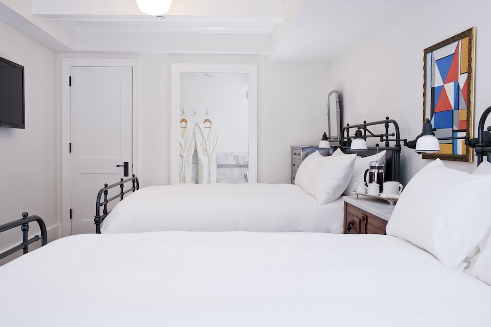 Room, 2 Queen Beds