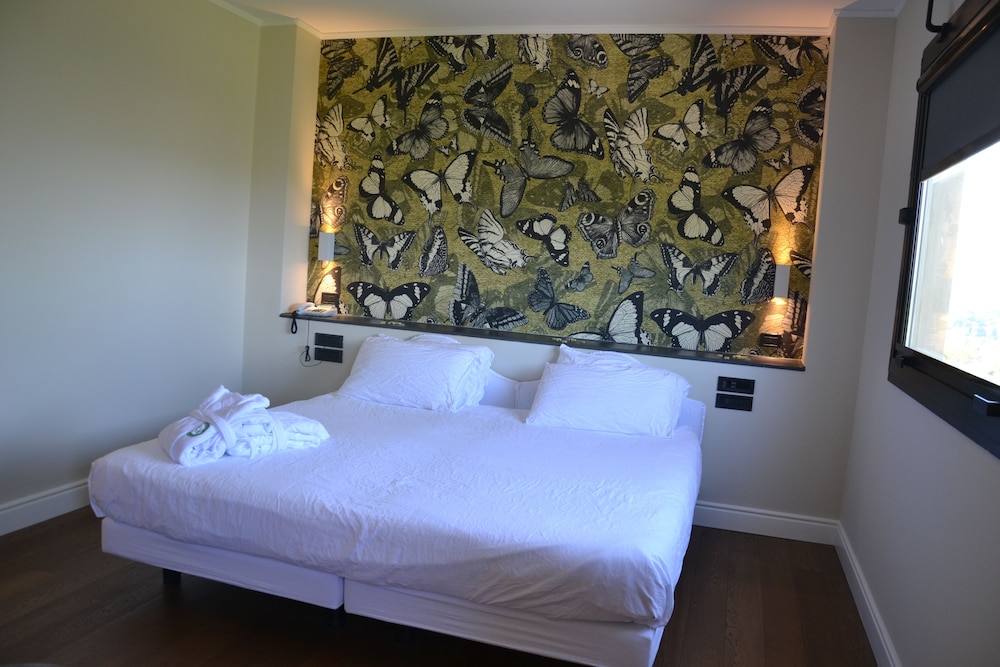 Junior Suite, Hill View (Spa Access) - Photo 8