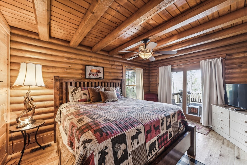Cabin, 3 Bedrooms photo 1