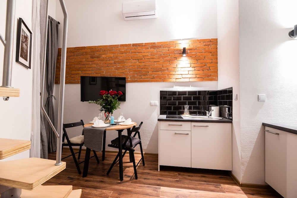 Apartment (D05)