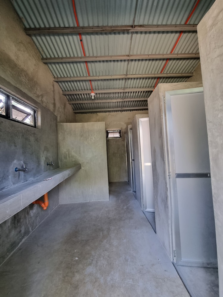 Economy Room - Photo 8