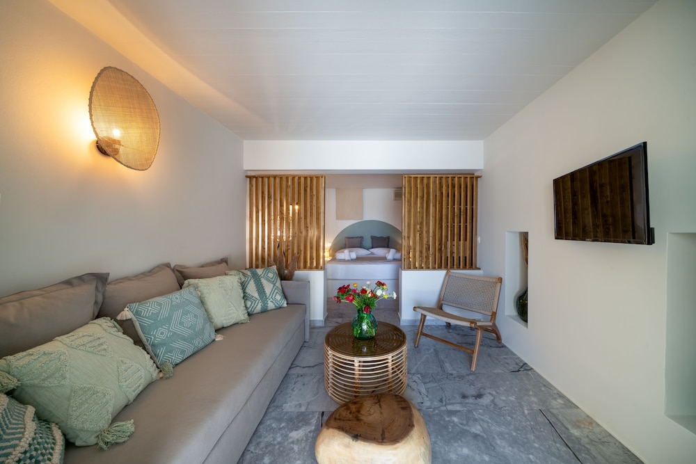 Double Room, Multiple Beds, Partial Sea View, Ground Floor (04) photo 1