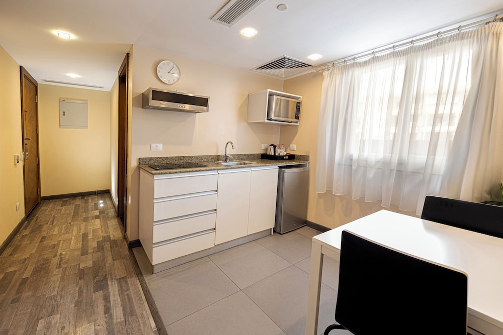Luxury Suite, 1 Bedroom thumbnail 5