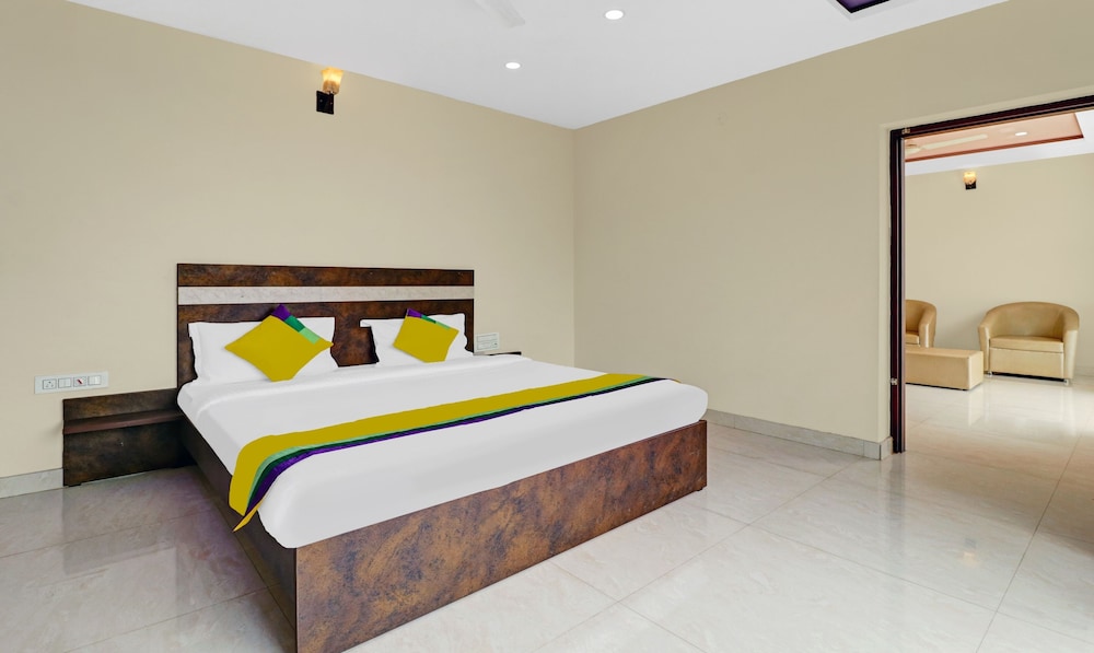 Deluxe Room - Photo 5