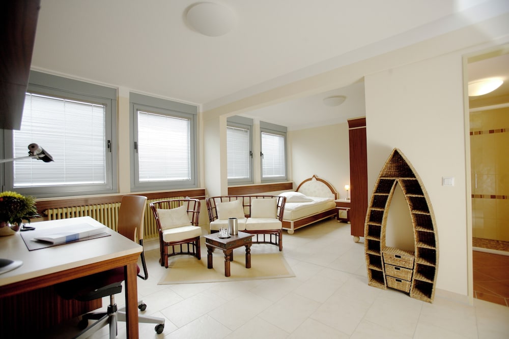 Comfort Single Room, City View