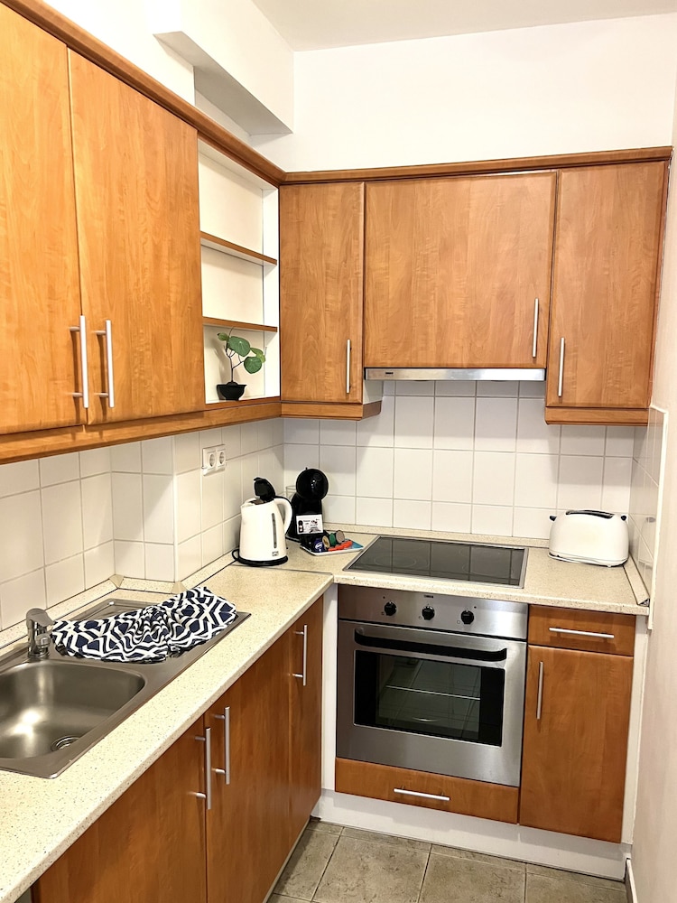 One-Bedroom Apartment - Photo 9