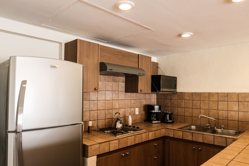 Family Suite, 3 Bedrooms - Photo 10