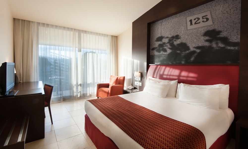 Oferta Relax Double room with Spa Access, massage & sport activity (2h bicycle or 1h tennis court)