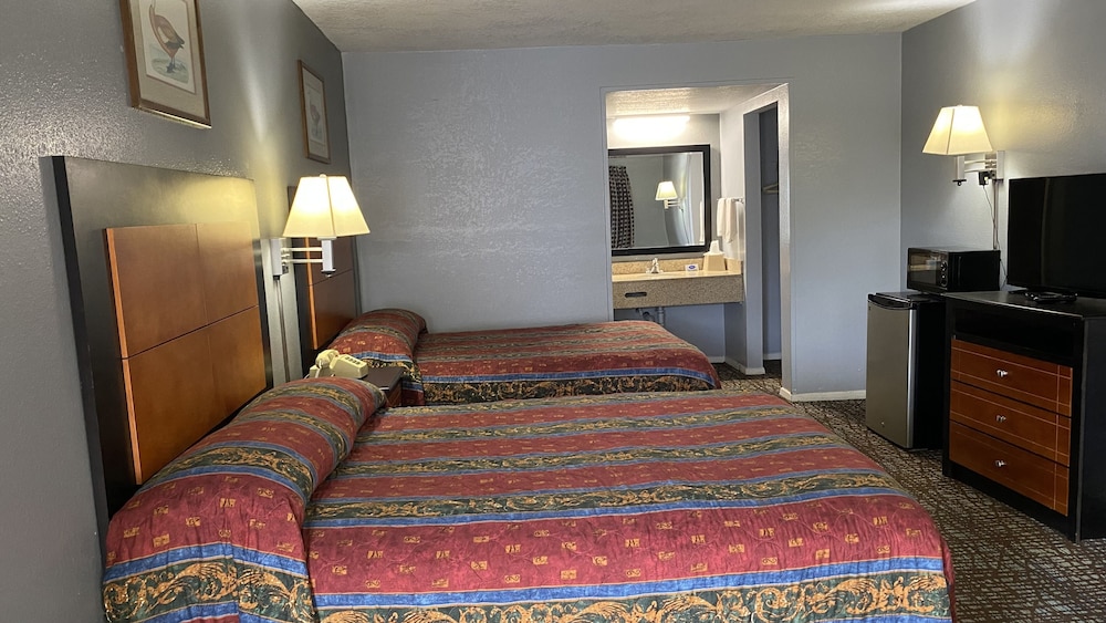 Standard Room, 2 Double Beds photo 1