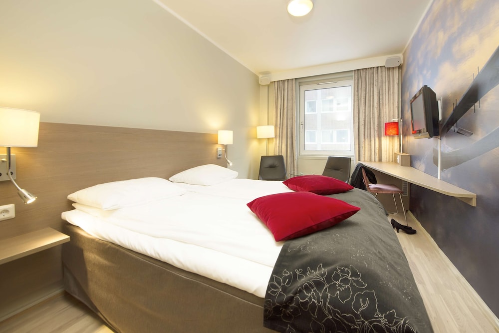 Standard Room, 1 Queen Bed