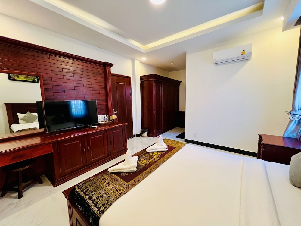 Deluxe Double Room, 1 King Bed photo 2