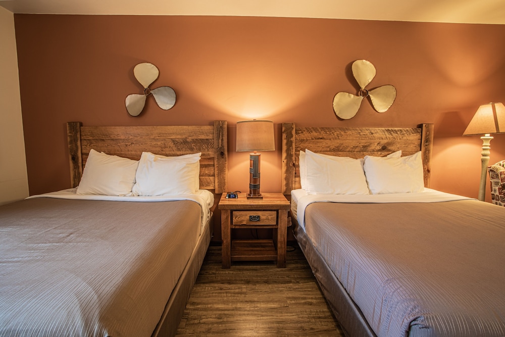 Deluxe Double Room, Multiple Beds photo 1