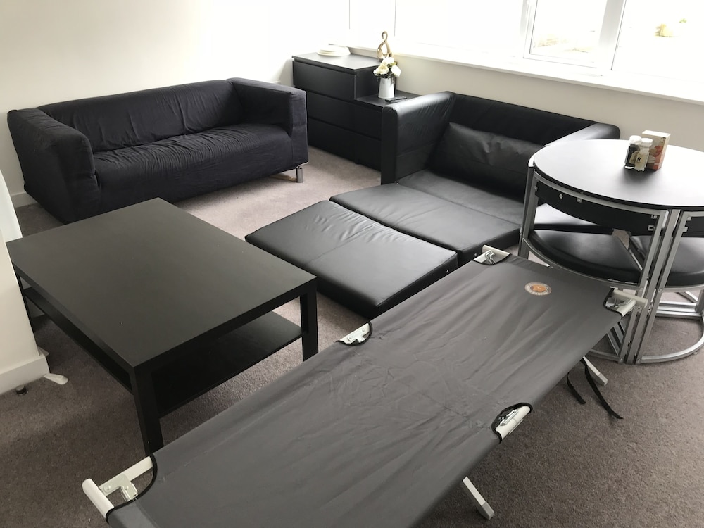 Entire 2 Bedroom Flat Next to Kings College, 사진 17