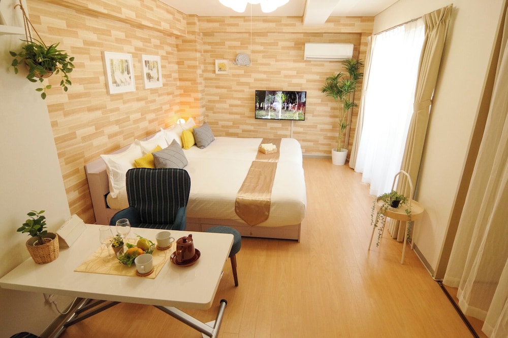 Family Room (501)