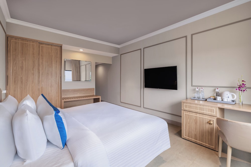 Deluxe Room (Deluxe King) photo 1