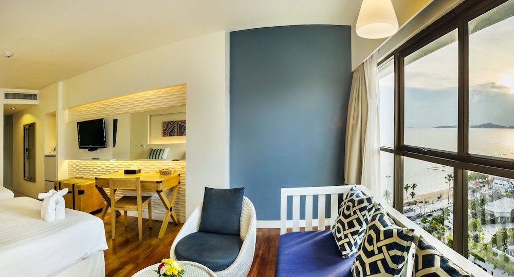 Deluxe Seaview Main Wing - Photo 5