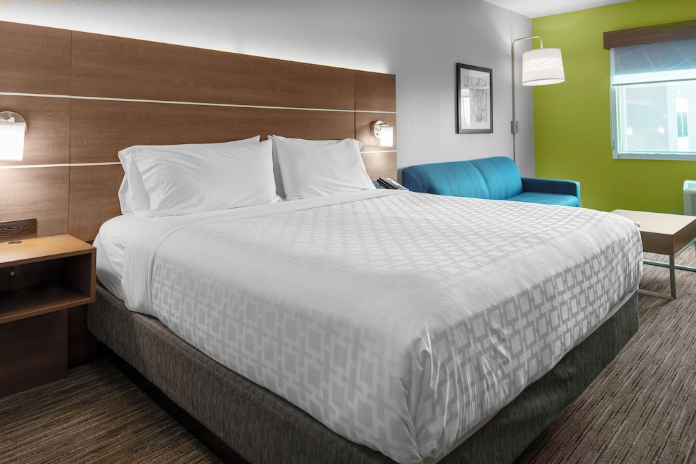 Suite, 1 King Bed, Accessible, Non Smoking (Communications) at Holiday Inn Express & Suites Leander by IHG in Leander