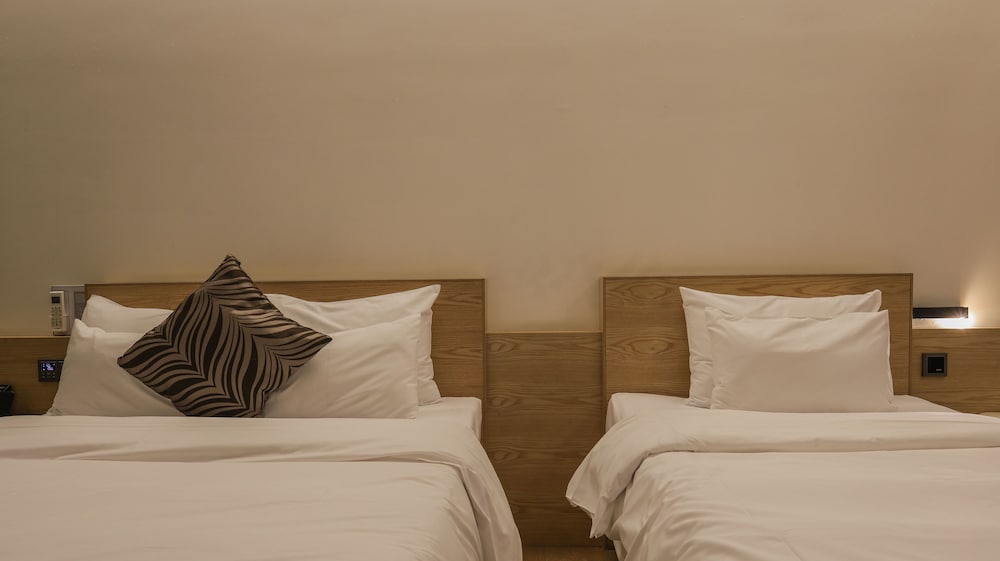 Deluxe Twin Room - Photo 4