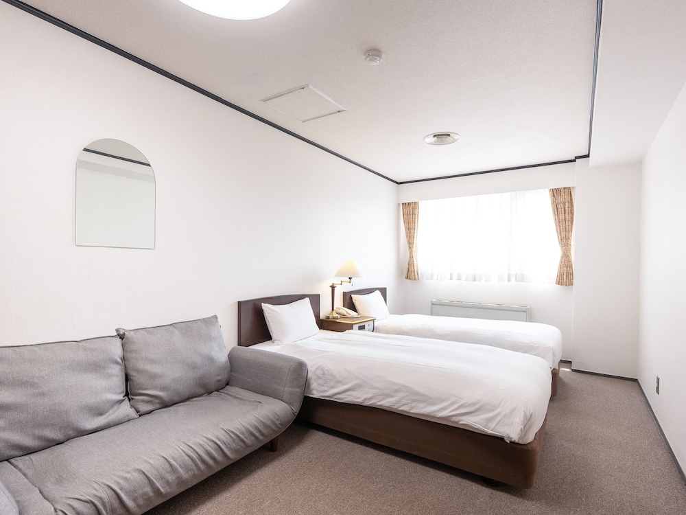 Twin Room, Smoking photo 1