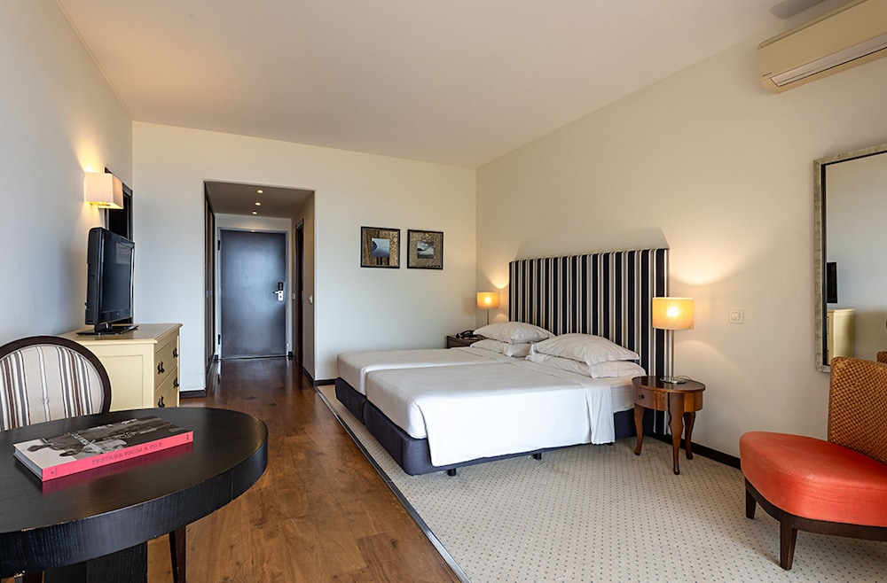 Suite, 1 Bedroom, Sea View (Cliff) - Photo 2
