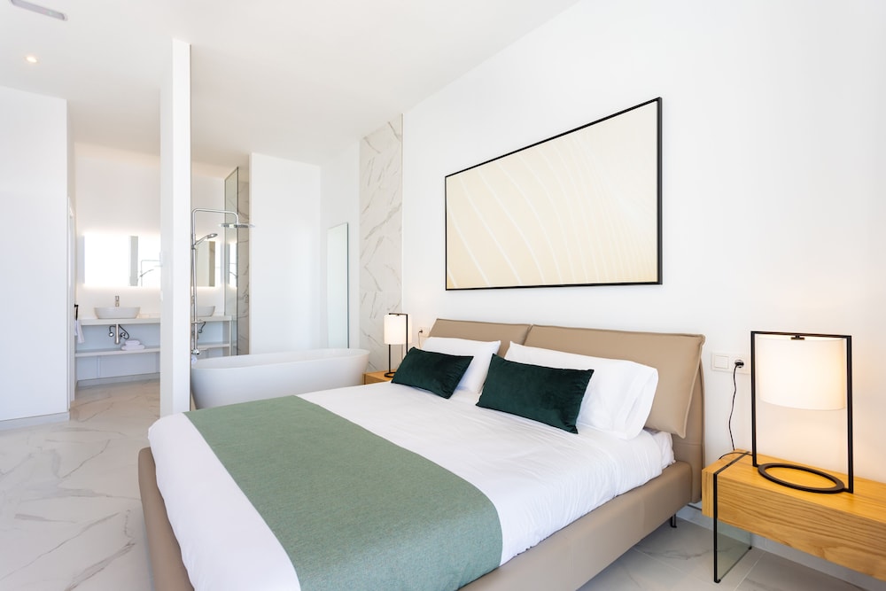 Suite, 2 Bedrooms, Private Pool (A2.1)