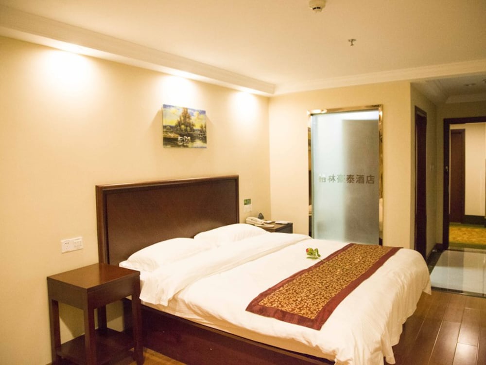 Suite photo 1