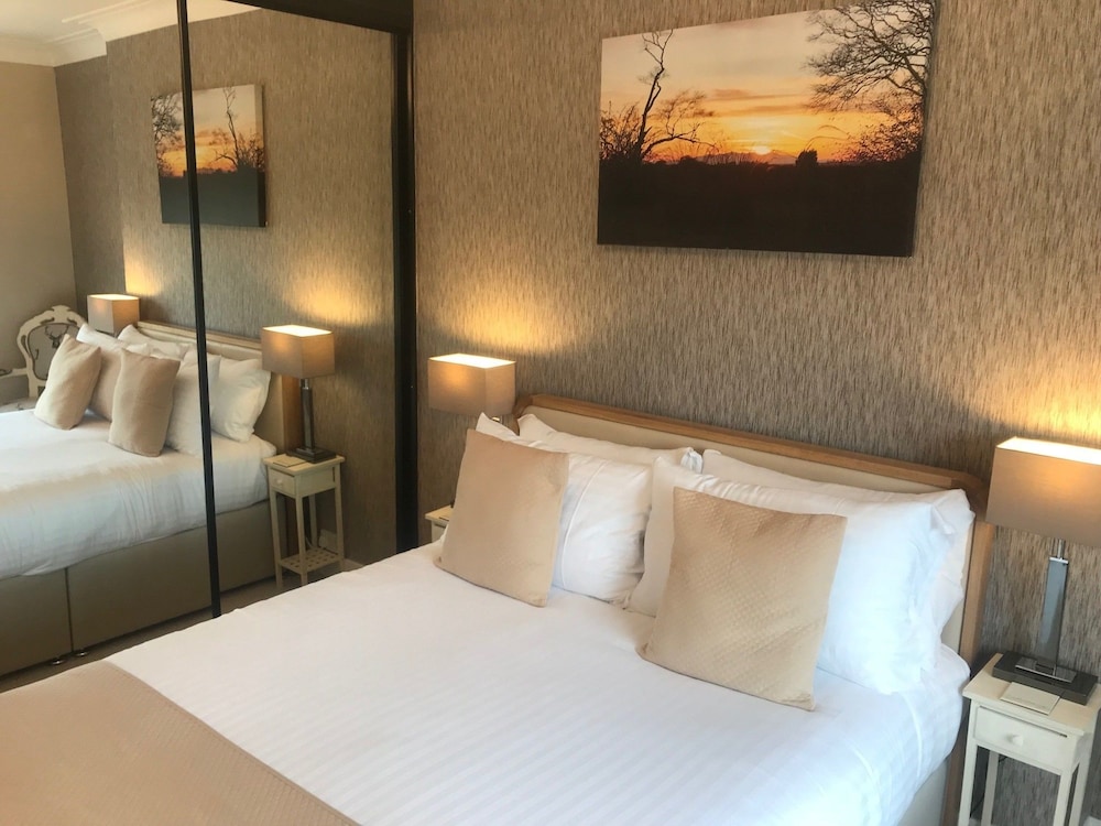 Double Room, 1 King Bed, Garden View photo 1