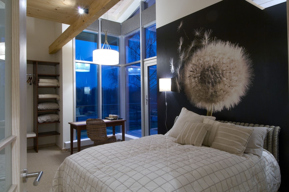 Basic Suite, 2 Bedrooms, Private Bathroom, Garden View photo 1