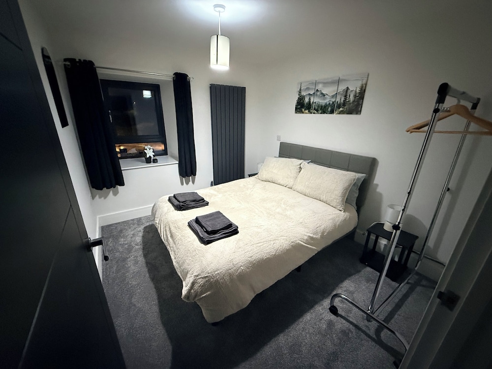 Luxury Home 5 Bedroom 3 Bathroom Games Room Parking, Foto 2
