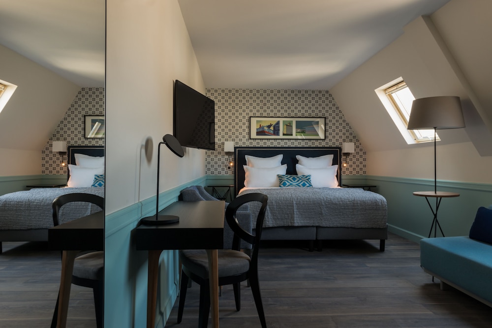 Junior Suite thumbnail 5