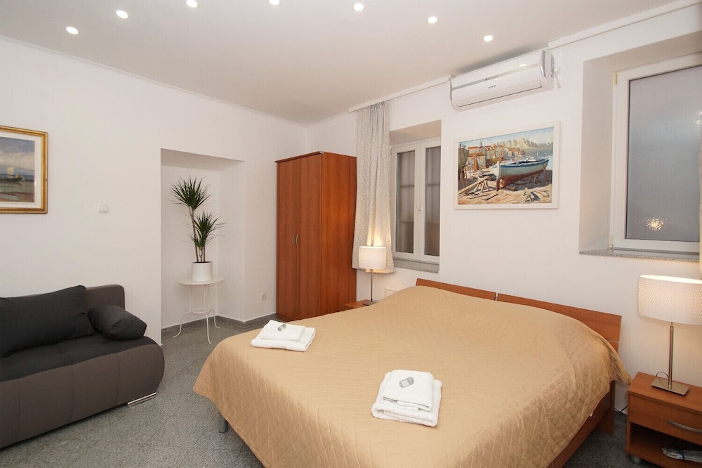 Duplex, 1 Bedroom