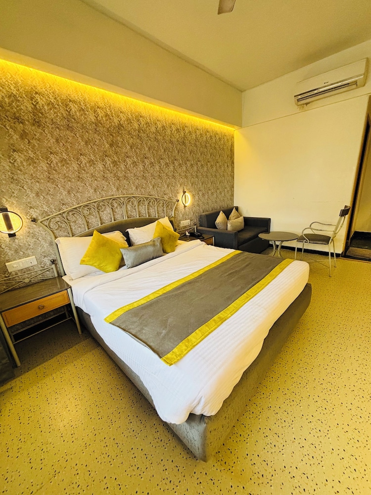 Executive Double Room, 1 Double Bed, Non Smoking photo 2