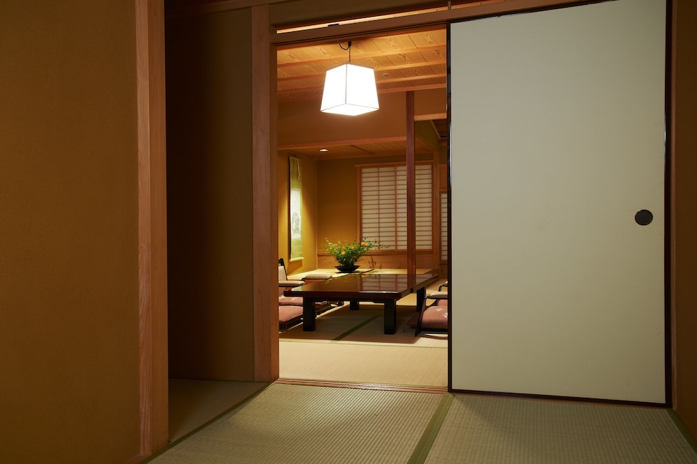 Semi Suite Japanese Room, Non Smoking photo 2