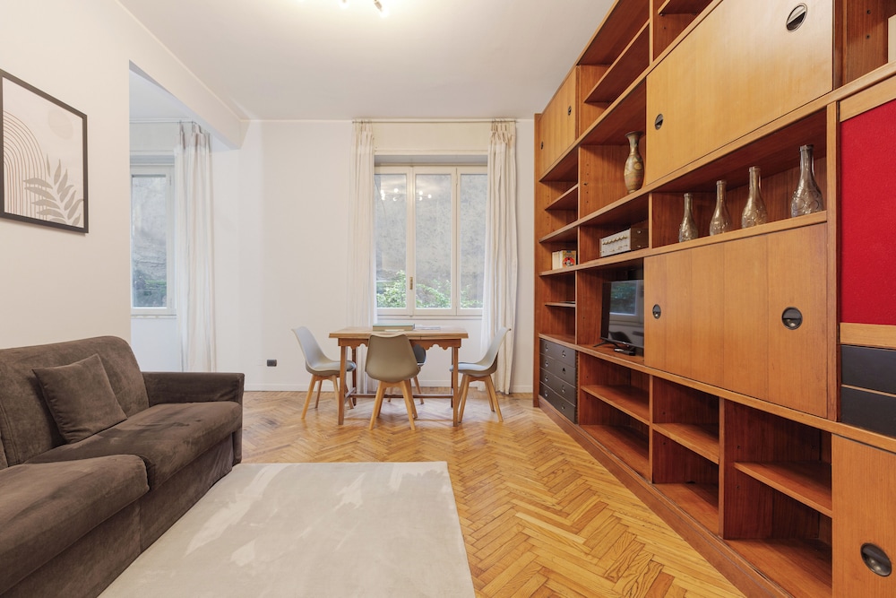 Appartamento con 2 Camere da Letto, Corso Garibaldi 64