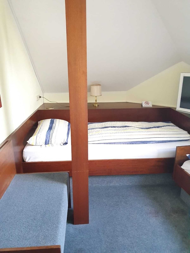Double or Twin Room - Photo 2