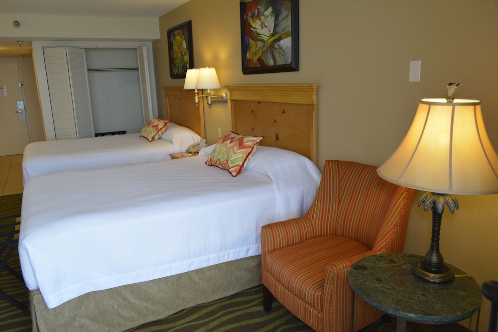 Standard Room, 2 Queen Beds, Kitchen, Oceanfront - Photo 3