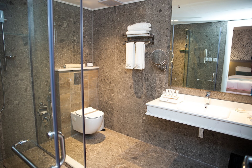 Business Suite - Photo 3