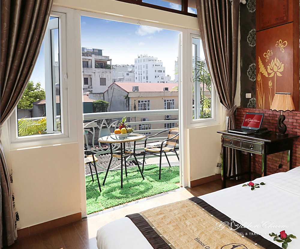 Suite, Balcony