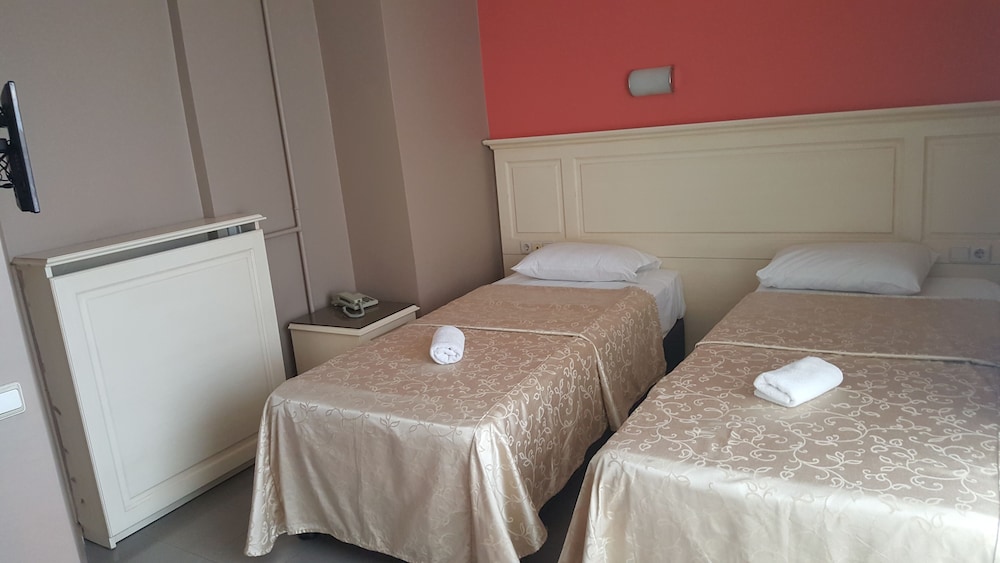 Deluxe Triple Room, Sea View photo 3