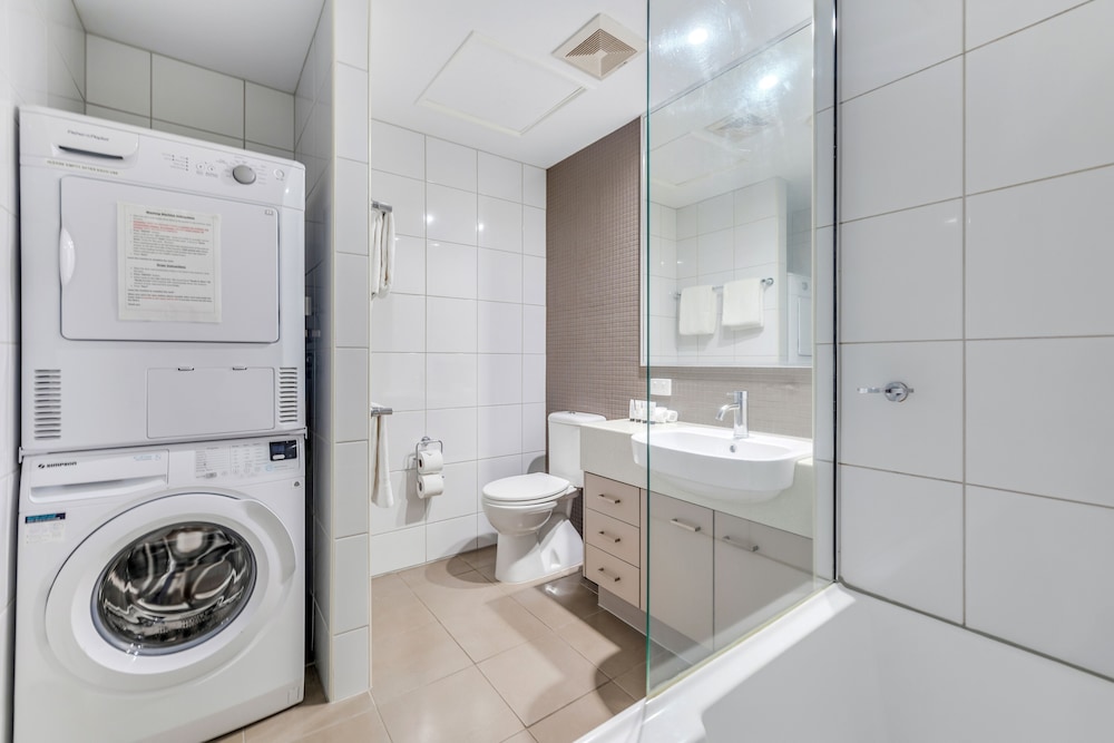 One Bedroom Apartment - Photo 3