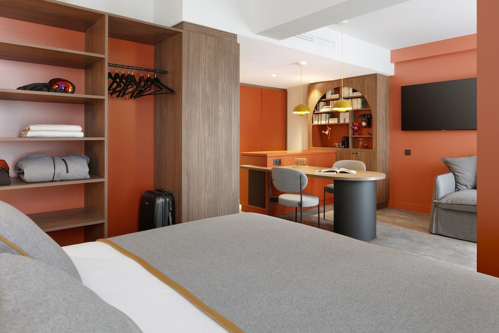 Chambre Supérieure Double ou avec lits jumeaux Chambre Supérieure Double ou avec lits jumeaux