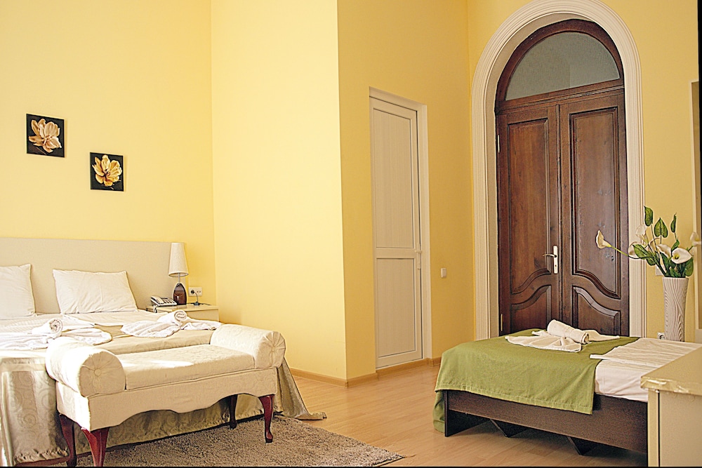 Standard Triple Room photo 3