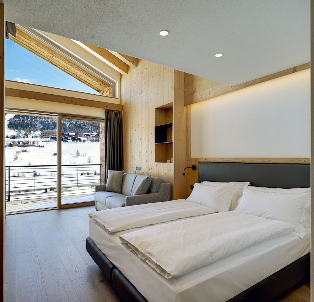 Superior Double or Twin Room, Valley View, Tower photo 3