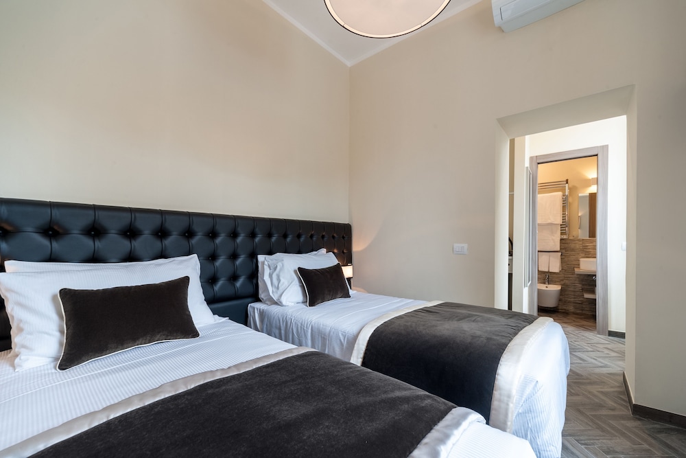 Superior Double Room, City View photo 2