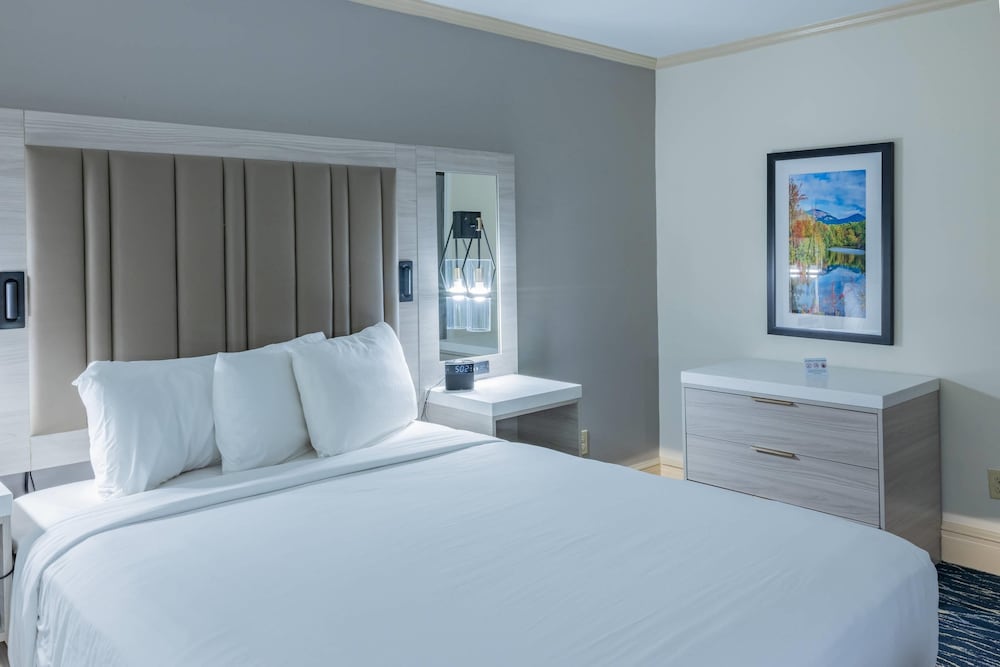 Standard Room, 2 Queen Beds, Non Smoking photo 3