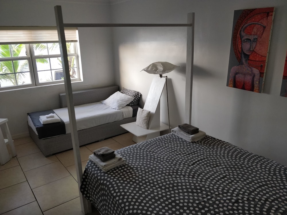 Standard Room, Multiple Beds, Non Smoking
