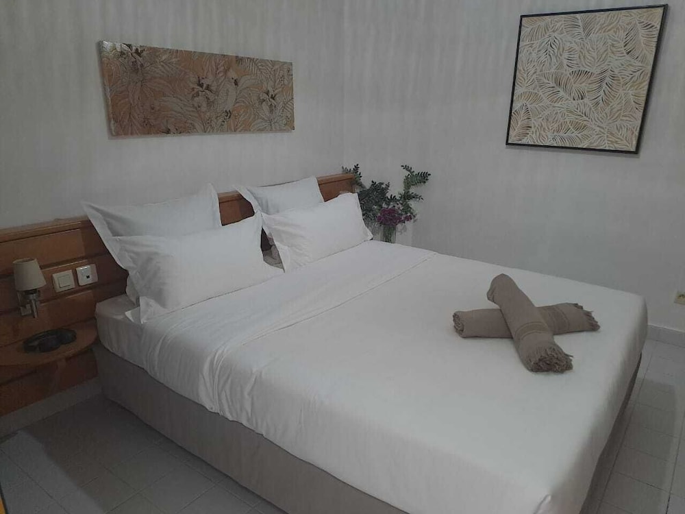 Design Apartment, Private Bathroom ("Ti Kaz Turqoise")