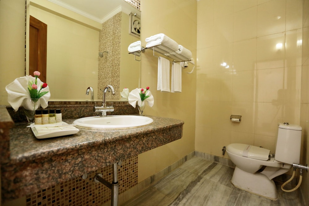 Deluxe Room With Balcony photo 3